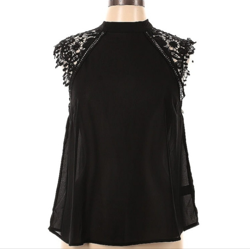 NWT Iris Sleeveless Blouse